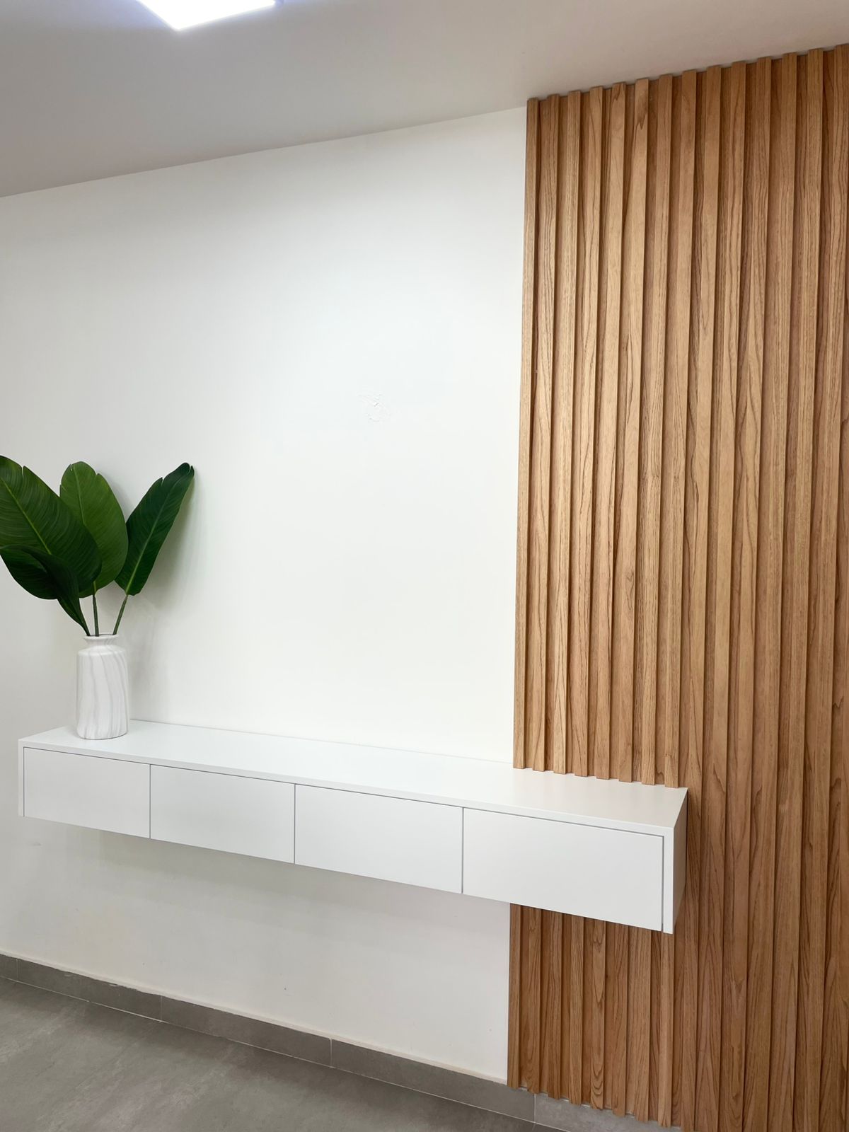 Living con mobiliario a medida Atempo
